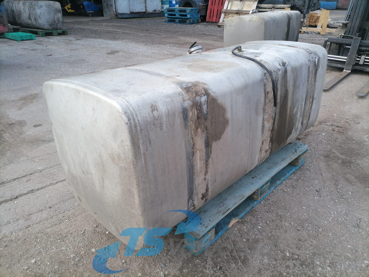 Scania Kütusepaak 700L 1517309 - Топливный бак для Грузовиков: фото 3 Scania Kütusepaak 700L 1517309 - Топливный бак для Грузовиков: фото 3