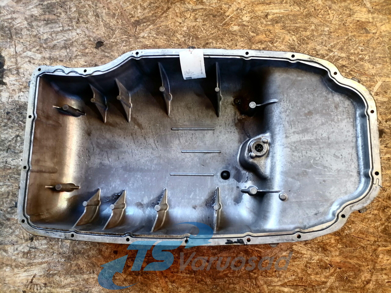 Scania Oil sump 1762255 - Масляный поддон для Грузовиков: фото 2 Scania Oil sump 1762255 - Масляный поддон для Грузовиков: фото 2