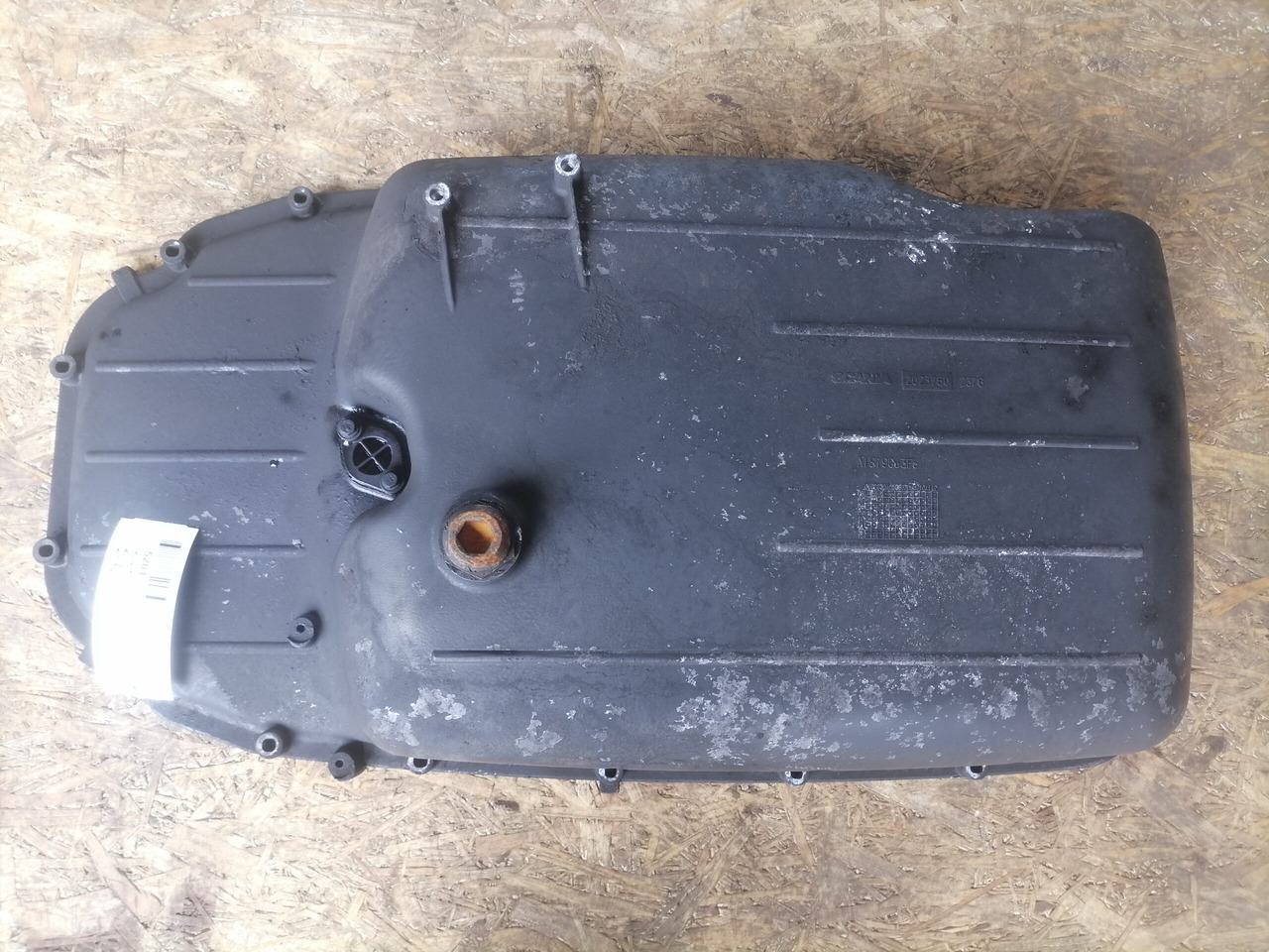 Scania Oil sump 2023780 - Масляный поддон для Грузовиков: фото 2 Scania Oil sump 2023780 - Масляный поддон для Грузовиков: фото 2
