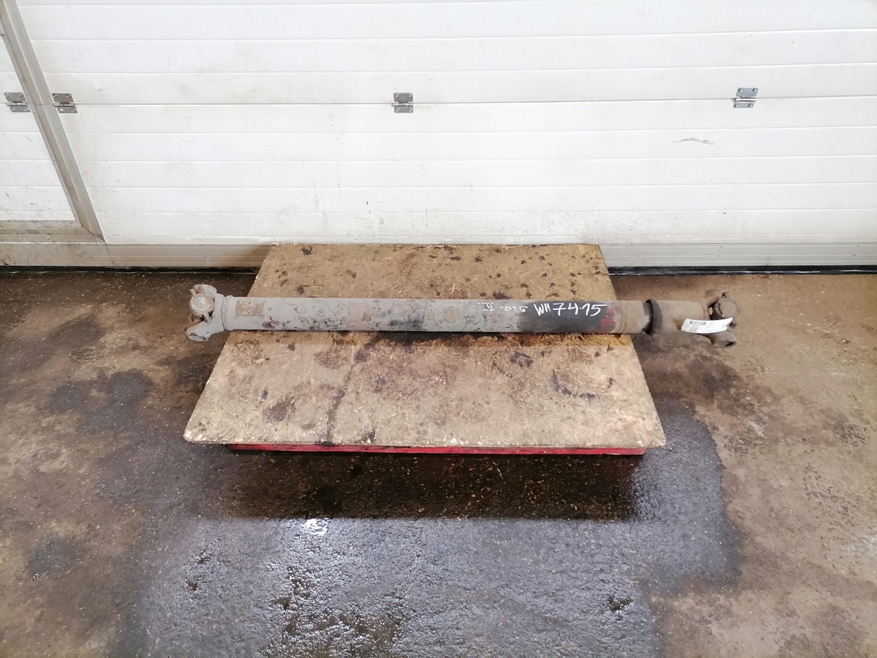 Scania Propeller shaft 1758415 - Карданный вал для Грузовиков: фото 1 Scania Propeller shaft 1758415 - Карданный вал для Грузовиков: фото 1