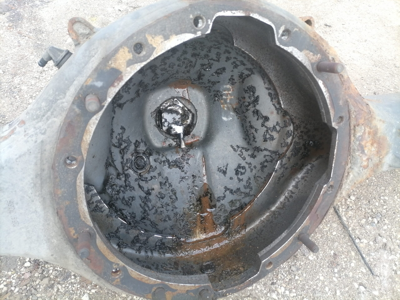 Scania Rear axel housing 1733934 - Ось и запчасти для Грузовиков: фото 3 Scania Rear axel housing 1733934 - Ось и запчасти для Грузовиков: фото 3