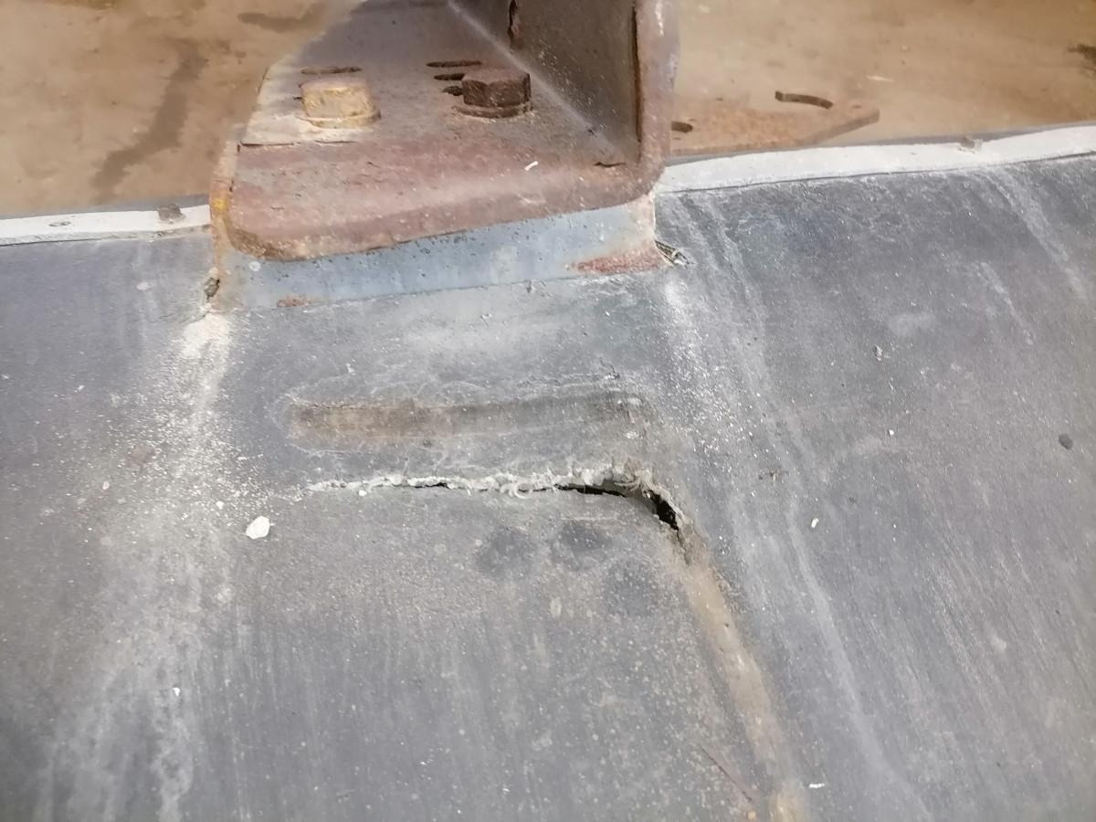 Scania Tagumine kaitseraud 1850158 - Бампер для Грузовиков: фото 4 Scania Tagumine kaitseraud 1850158 - Бампер для Грузовиков: фото 4