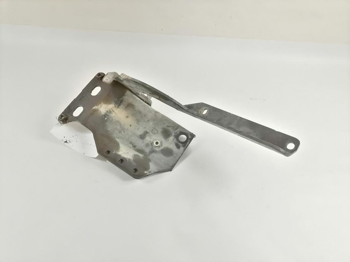 Scania lower grille carrier hinge 1785549 - Решётка радиатора для Грузовиков: фото 2 Scania lower grille carrier hinge 1785549 - Решётка радиатора для Грузовиков: фото 2