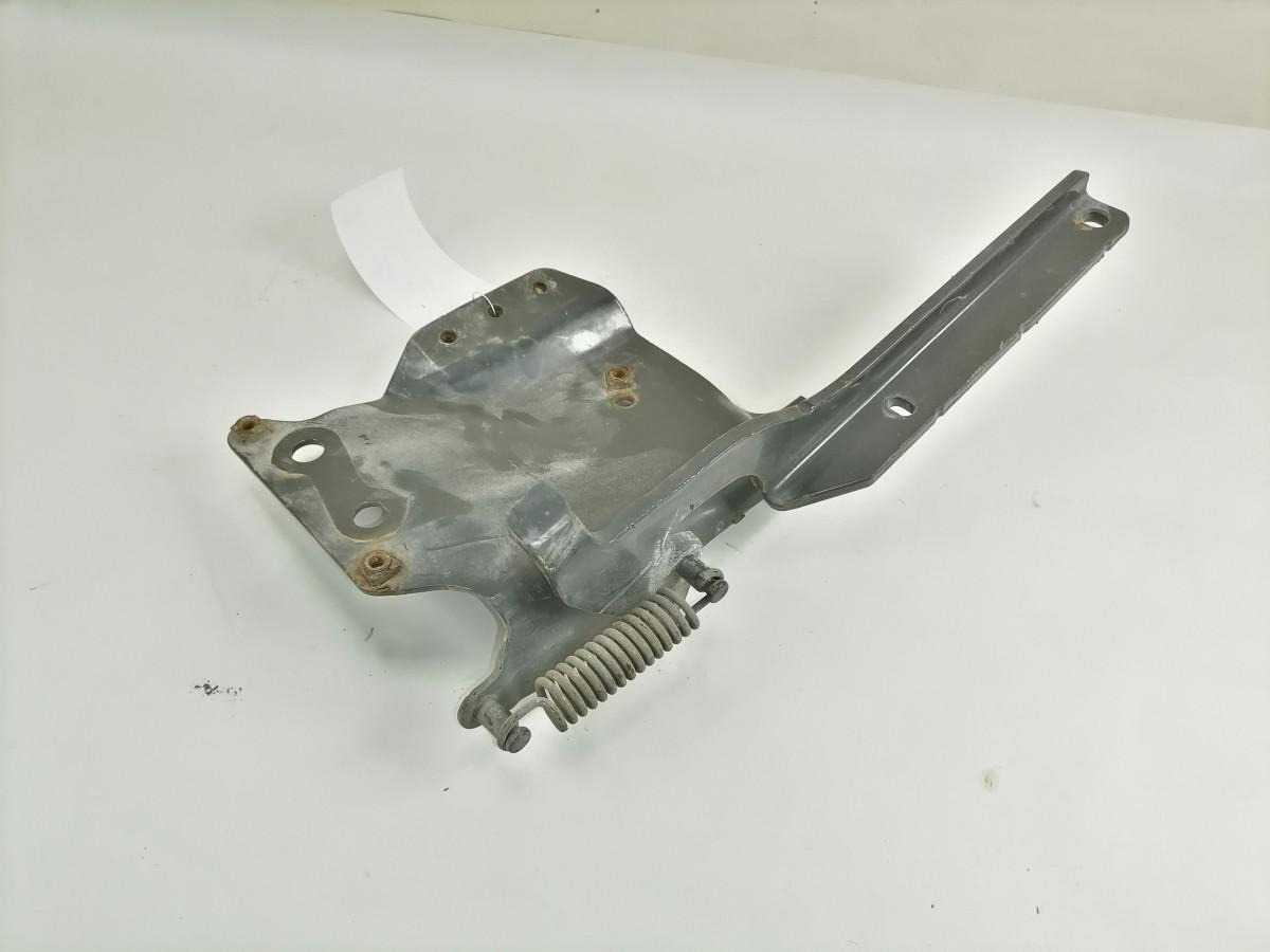 Scania lower grille carrier hinge 1889297 - Решётка радиатора для Грузовиков: фото 2 Scania lower grille carrier hinge 1889297 - Решётка радиатора для Грузовиков: фото 2