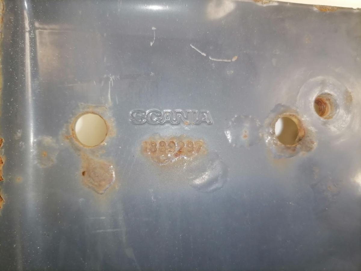 Scania lower grille carrier hinge 1889297 - Решётка радиатора для Грузовиков: фото 4 Scania lower grille carrier hinge 1889297 - Решётка радиатора для Грузовиков: фото 4