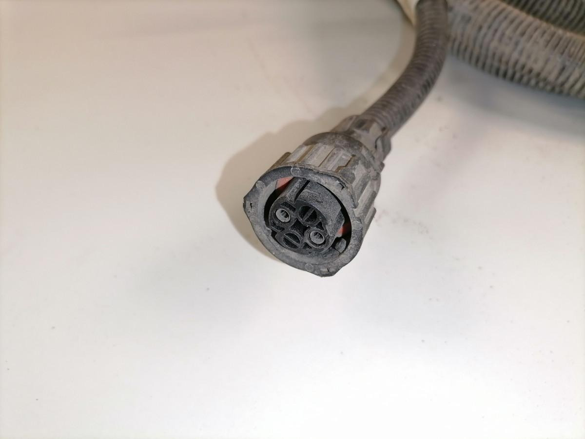 Volvo ADBlue kaabel 20927930 - Подготовка топлива для Грузовиков: фото 3 Volvo ADBlue kaabel 20927930 - Подготовка топлива для Грузовиков: фото 3