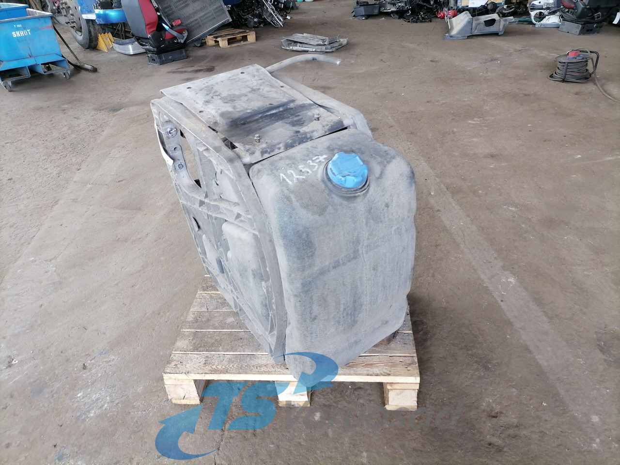 Volvo Ad Blue tank 21645367 - Подготовка топлива для Грузовиков: фото 1 Volvo Ad Blue tank 21645367 - Подготовка топлива для Грузовиков: фото 1