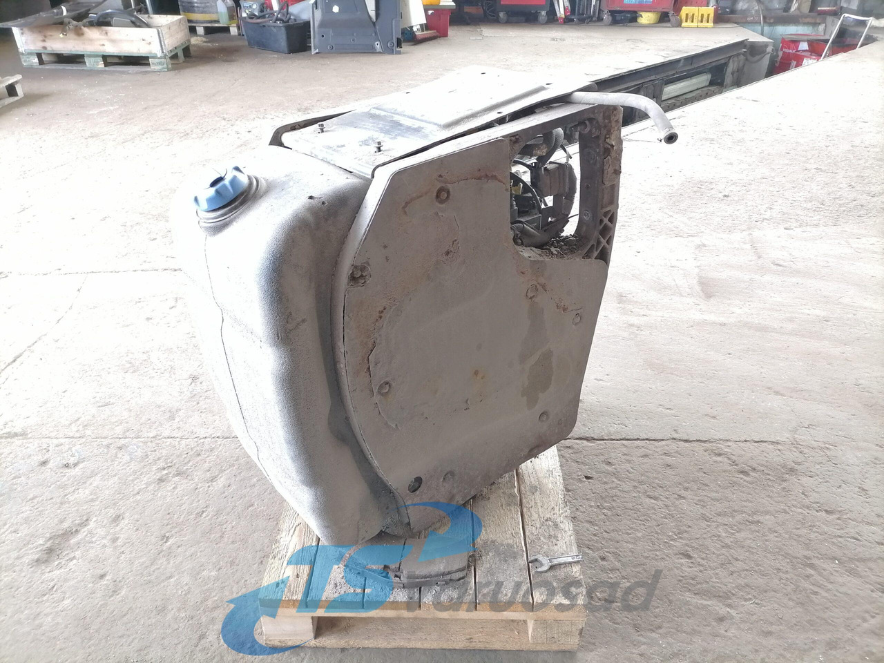 Volvo Ad Blue tank 21645367 - Подготовка топлива для Грузовиков: фото 5 Volvo Ad Blue tank 21645367 - Подготовка топлива для Грузовиков: фото 5