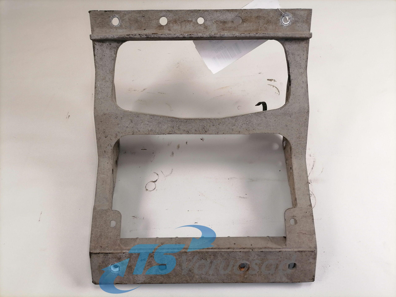 Volvo Astmelaua kandur 5010610723 - Боковая подножка для Грузовиков: фото 2 Volvo Astmelaua kandur 5010610723 - Боковая подножка для Грузовиков: фото 2