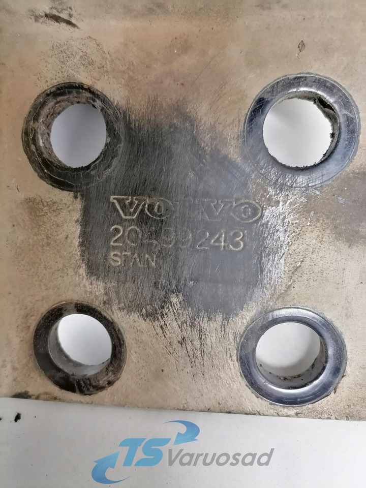 Volvo Bumper bracket 20499243 - Бампер для Грузовиков: фото 3 Volvo Bumper bracket 20499243 - Бампер для Грузовиков: фото 3