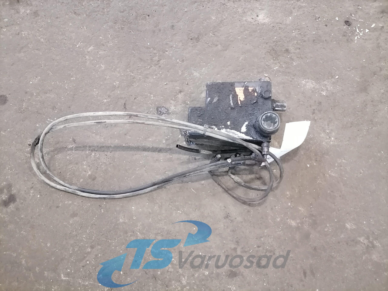 Volvo Cab tilting pump 20455262 - Подвеска кабины для Грузовиков: фото 1 Volvo Cab tilting pump 20455262 - Подвеска кабины для Грузовиков: фото 1
