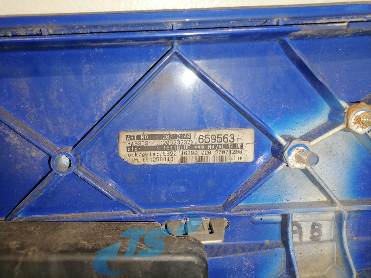 Volvo Grille panel 20523237 - Решётка радиатора для Грузовиков: фото 3 Volvo Grille panel 20523237 - Решётка радиатора для Грузовиков: фото 3