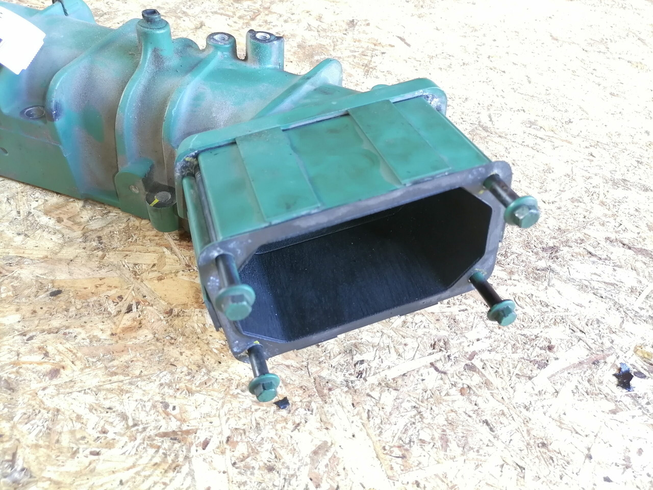 Volvo Intake mainfold 21839410 - Впускной коллектор для Грузовиков: фото 3 Volvo Intake mainfold 21839410 - Впускной коллектор для Грузовиков: фото 3