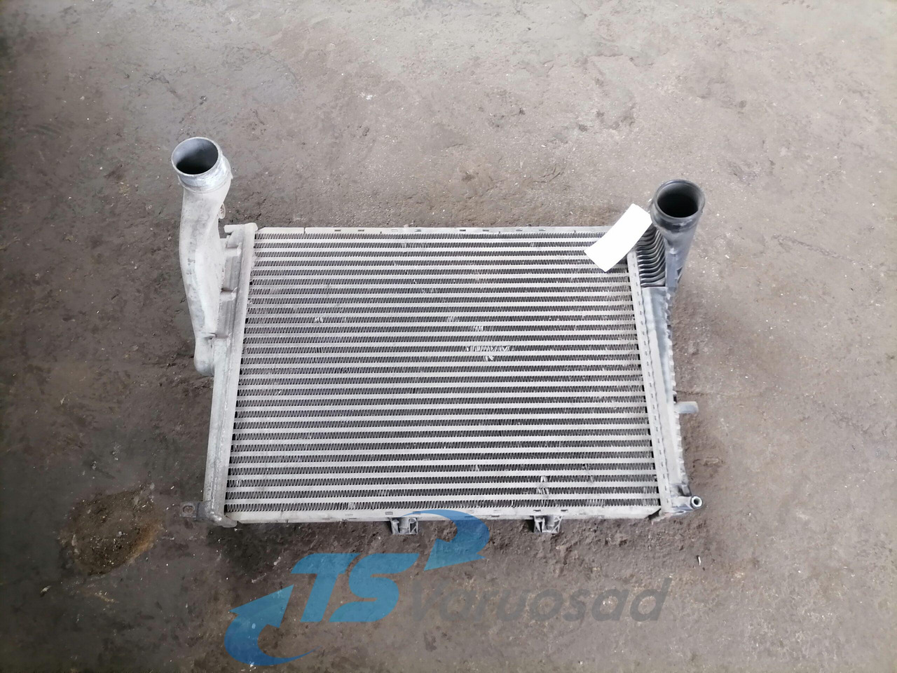 Volvo Intercooler radiator 7482142944 - Интеркулер для Грузовиков: фото 1 Volvo Intercooler radiator 7482142944 - Интеркулер для Грузовиков: фото 1