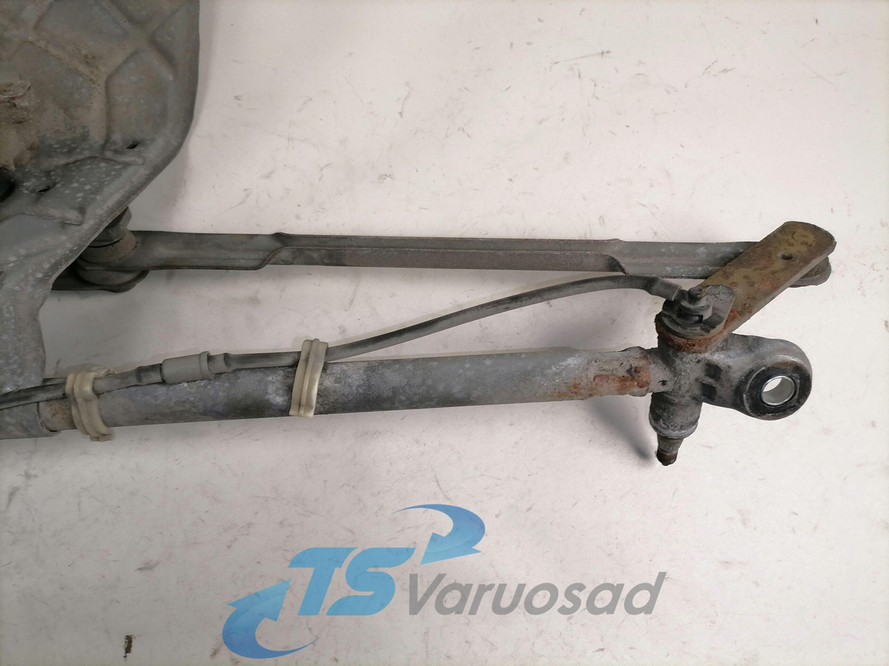 Volvo Klaasipuhasti raam 20517438 - Щетка стеклоочистителя для Грузовиков: фото 2 Volvo Klaasipuhasti raam 20517438 - Щетка стеклоочистителя для Грузовиков: фото 2