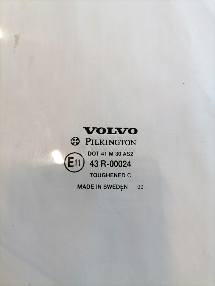 Volvo Küljeklaas, parem 8140913 - Стекло и запчасти для Грузовиков: фото 3 Volvo Küljeklaas, parem 8140913 - Стекло и запчасти для Грузовиков: фото 3