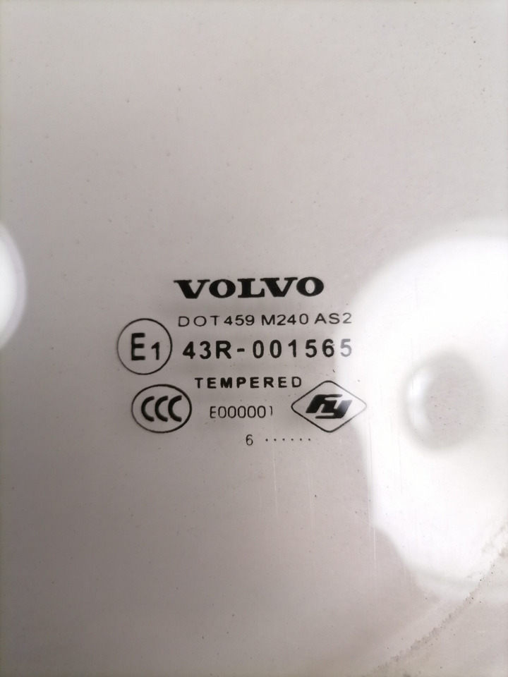 Volvo Küljeklaas, vasak 20768970 - Стекло и запчасти для Грузовиков: фото 2 Volvo Küljeklaas, vasak 20768970 - Стекло и запчасти для Грузовиков: фото 2