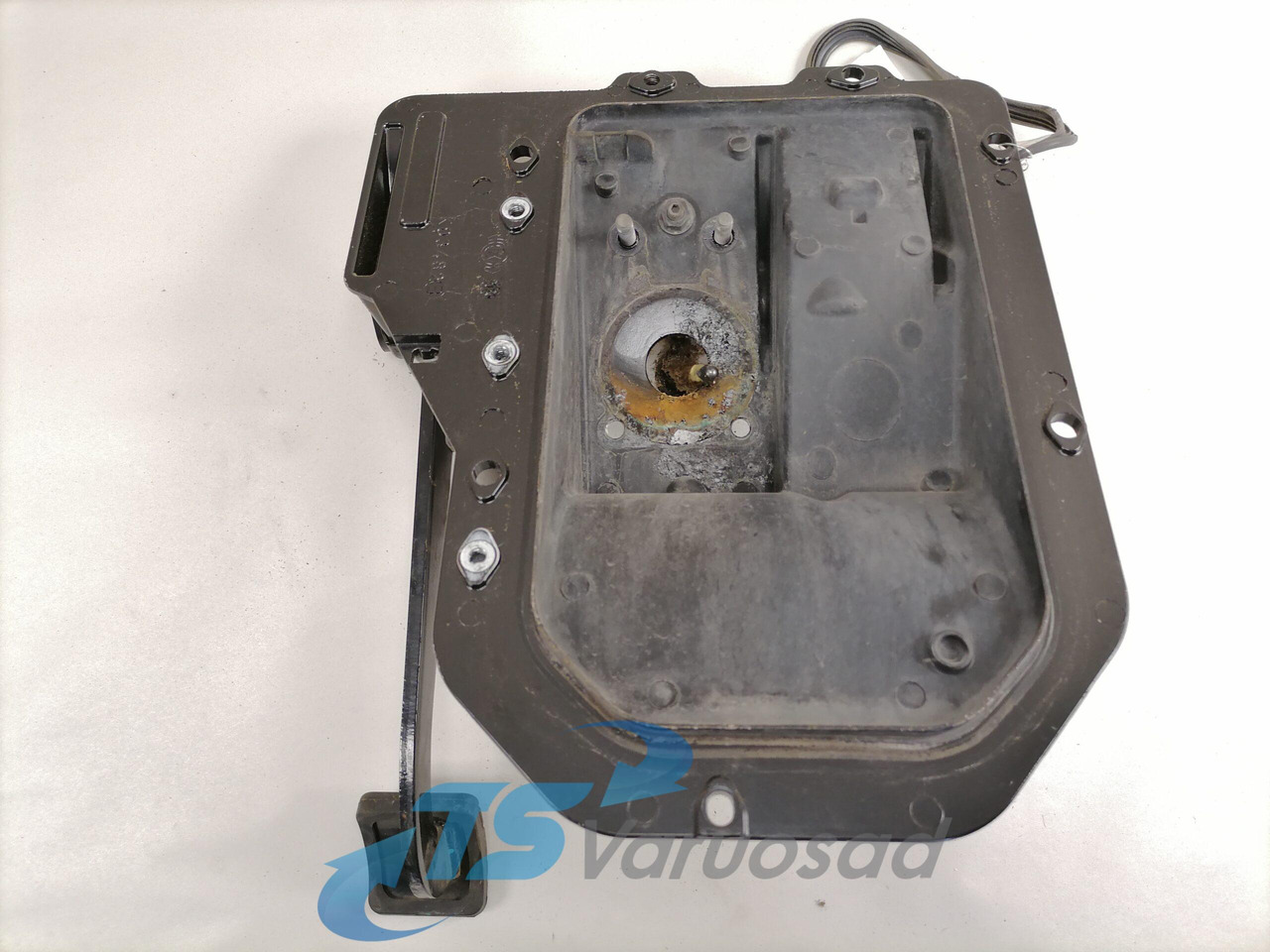 Volvo Pedaalide kandur 82424669 - Подготовка топлива для Грузовиков: фото 3 Volvo Pedaalide kandur 82424669 - Подготовка топлива для Грузовиков: фото 3
