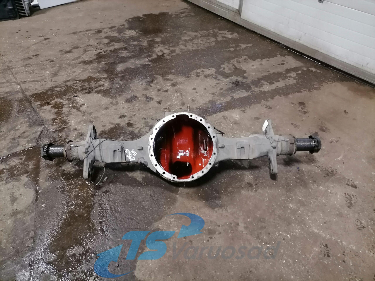Volvo Rear axel housing 3201N9244B - Ось и запчасти для Грузовиков: фото 1 Volvo Rear axel housing 3201N9244B - Ось и запчасти для Грузовиков: фото 1