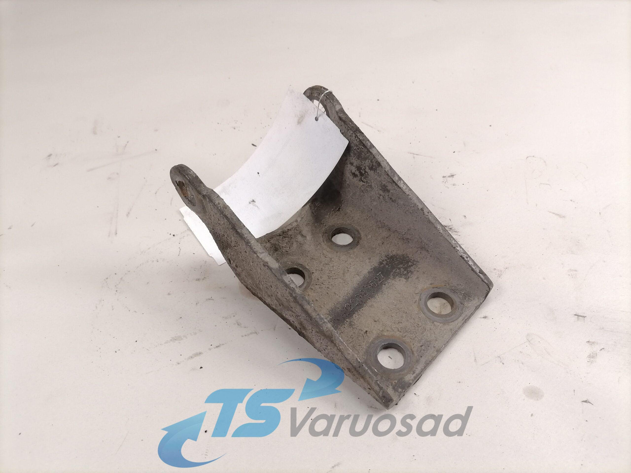 Volvo Shock absorber mounting 22022527 - Подвеска для Грузовиков: фото 1 Volvo Shock absorber mounting 22022527 - Подвеска для Грузовиков: фото 1