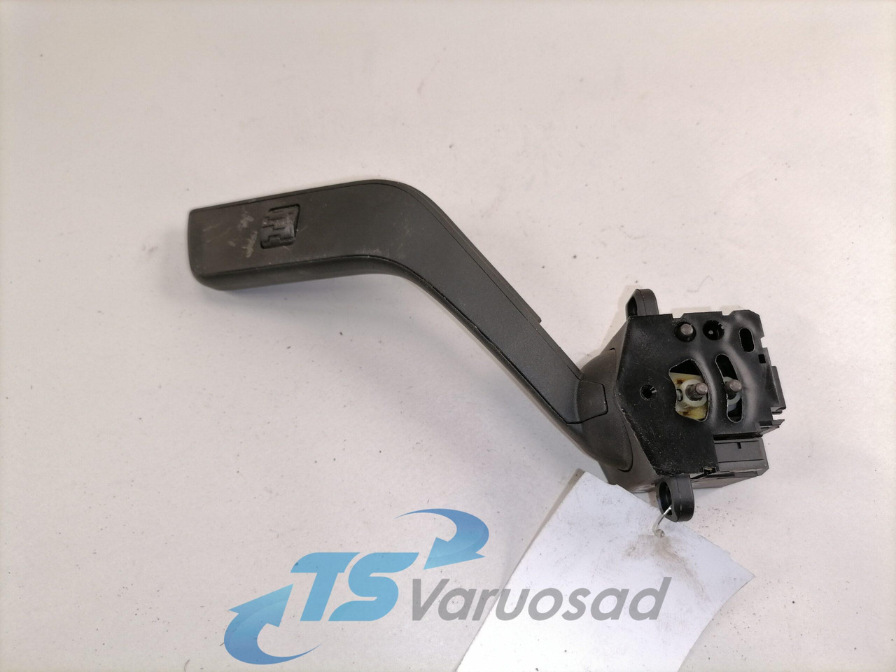 Volvo Switch, wipers 21964930 - Электрическая система для Грузовиков: фото 2 Volvo Switch, wipers 21964930 - Электрическая система для Грузовиков: фото 2