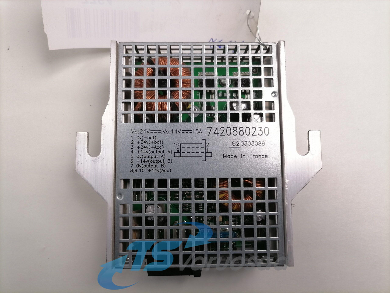 Volvo Voltage converter 7420880230 - Электрическая система для Грузовиков: фото 3 Volvo Voltage converter 7420880230 - Электрическая система для Грузовиков: фото 3