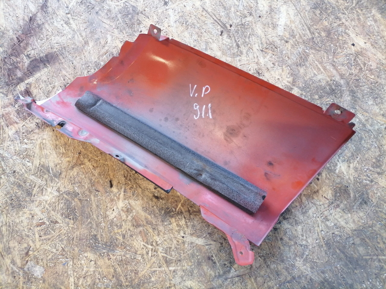 Volvo Volvo kabiini nurgapõsk, vasak 20379171 - Решётка радиатора для Грузовиков: фото 4 Volvo Volvo kabiini nurgapõsk, vasak 20379171 - Решётка радиатора для Грузовиков: фото 4