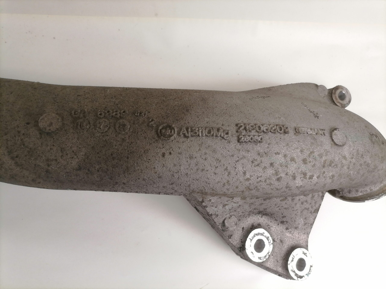 Volvo intercooler pipe 21808309 - Интеркулер для Грузовиков: фото 4 Volvo intercooler pipe 21808309 - Интеркулер для Грузовиков: фото 4