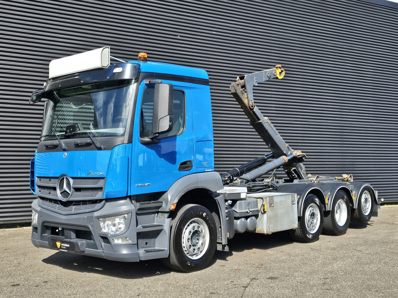 Mercedes-Benz Antos 3546 / 8x2/6 / HOOKLIFT / ABROLLKIPPER - Крюковой мультилифт: фото 1 Mercedes-Benz Antos 3546 / 8x2/6 / HOOKLIFT / ABROLLKIPPER - Крюковой мультилифт: фото 1