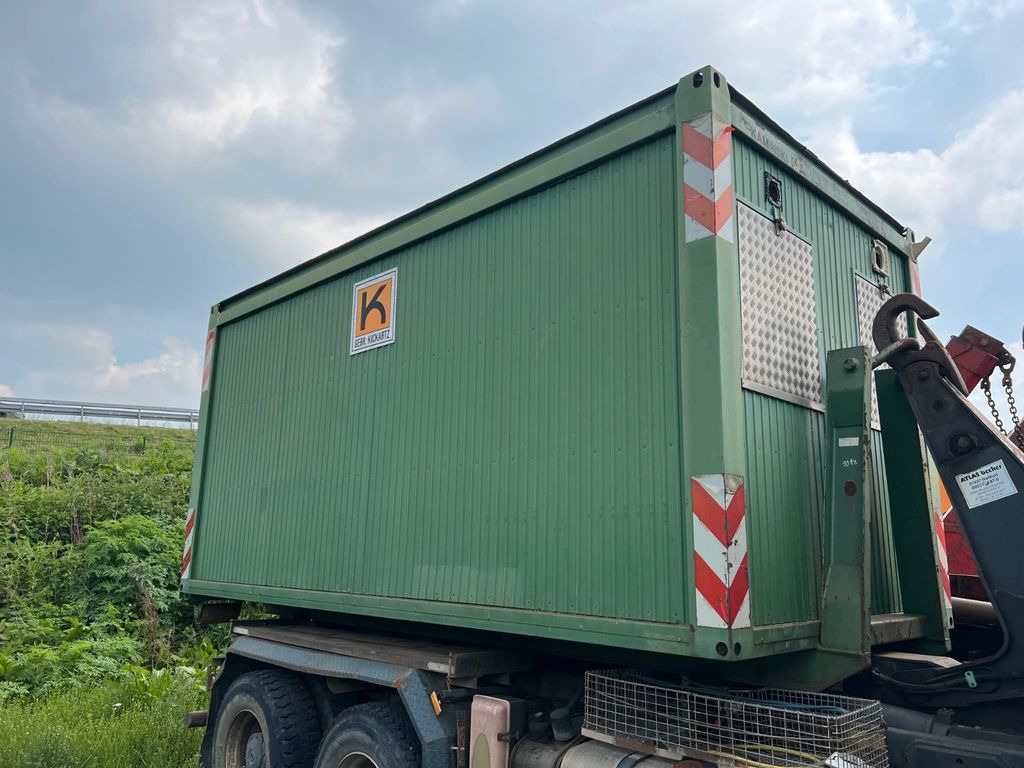 Büro Container mit Heizung Licht Tisch Schränke - Система портальной погрузки/ Мультилифт: фото 1 Büro Container mit Heizung Licht Tisch Schränke - Система портальной погрузки/ Мультилифт: фото 1