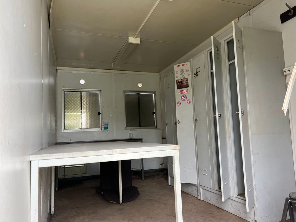 Büro Container mit Heizung Licht Tisch Schränke - Система портальной погрузки/ Мультилифт: фото 5 Büro Container mit Heizung Licht Tisch Schränke - Система портальной погрузки/ Мультилифт: фото 5