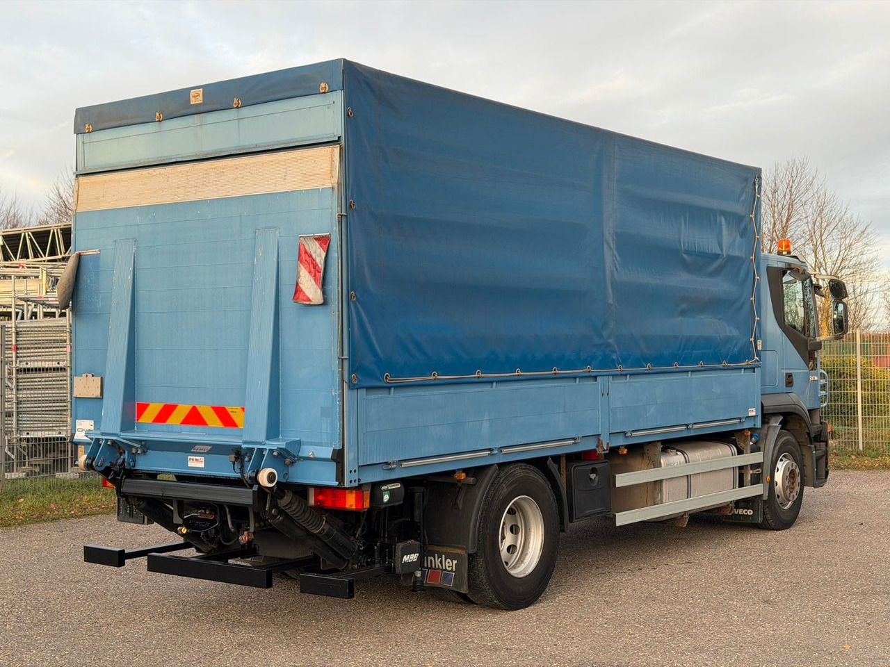 Iveco 190S36/9 Stralis Pritsche & Hebebühne 3 to. TOP - Тентованный грузовик: фото 5 Iveco 190S36/9 Stralis Pritsche & Hebebühne 3 to. TOP - Тентованный грузовик: фото 5