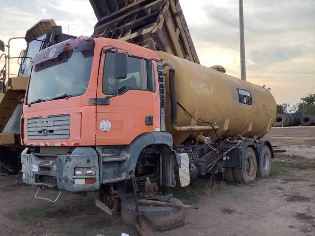 MAN 33.363 - Грузовик-цистерна: фото 1 MAN 33.363 - Грузовик-цистерна: фото 1