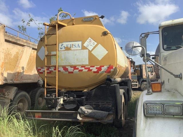 MAN 33.414-V20 - Грузовик-цистерна: фото 3 MAN 33.414-V20 - Грузовик-цистерна: фото 3