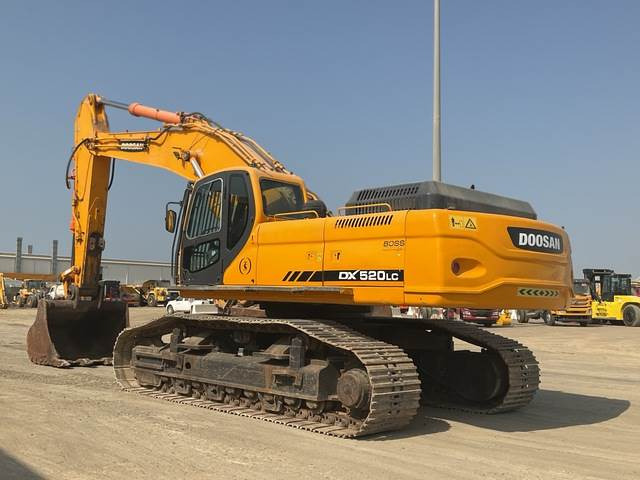 Doosan DX520LC - Гусеничный экскаватор: фото 2 Doosan DX520LC - Гусеничный экскаватор: фото 2