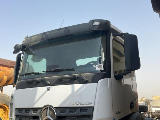 Грузовик-шасси Mercedes-Benz Arocs 4240: фото 12 Грузовик-шасси Mercedes-Benz Arocs 4240: фото 12