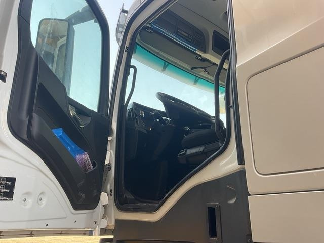 Грузовик-шасси Mercedes-Benz Arocs 4240: фото 11 Грузовик-шасси Mercedes-Benz Arocs 4240: фото 11