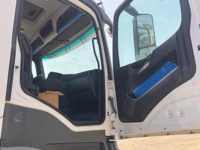 Грузовик-шасси Mercedes-Benz Arocs 4240: фото 20 Грузовик-шасси Mercedes-Benz Arocs 4240: фото 20