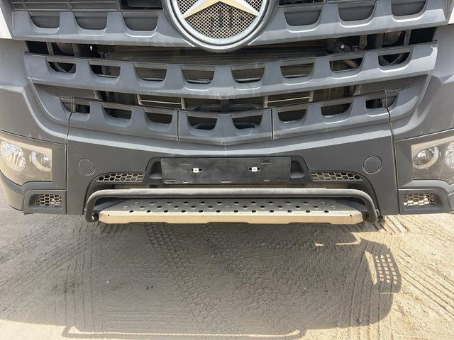 Грузовик-шасси Mercedes-Benz Arocs 4240: фото 17 Грузовик-шасси Mercedes-Benz Arocs 4240: фото 17