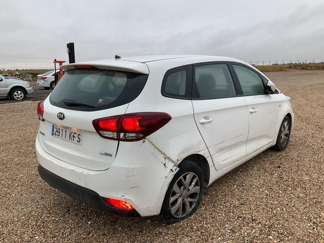 Kia Carens - Легковой автомобиль: фото 3 Kia Carens - Легковой автомобиль: фото 3