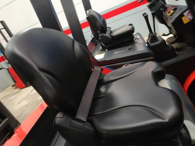 Электропогрузчик Linde E20 PBHP-01: фото 7 Электропогрузчик Linde E20 PBHP-01: фото 7