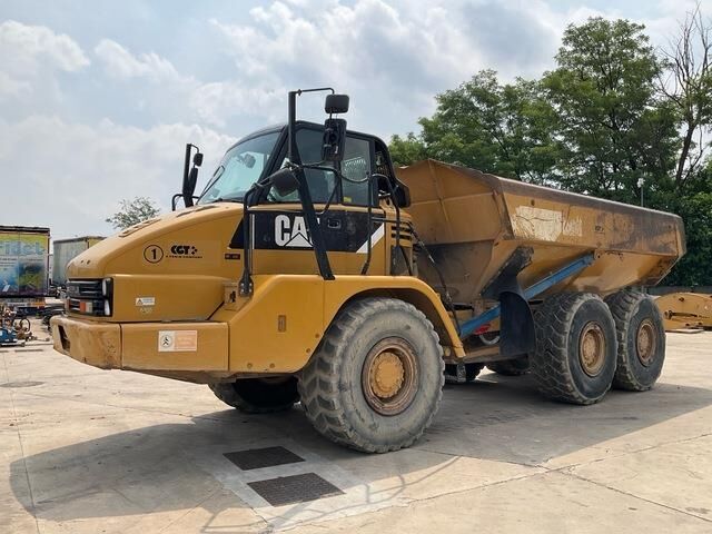 CAT 730 - Сочленённый самосвал: фото 1 CAT 730 - Сочленённый самосвал: фото 1