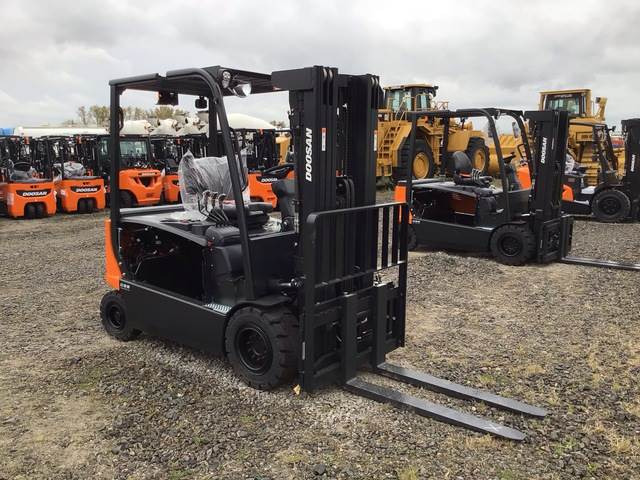 Doosan B30X-7 PLUS - Электропогрузчик: фото 4 Doosan B30X-7 PLUS - Электропогрузчик: фото 4