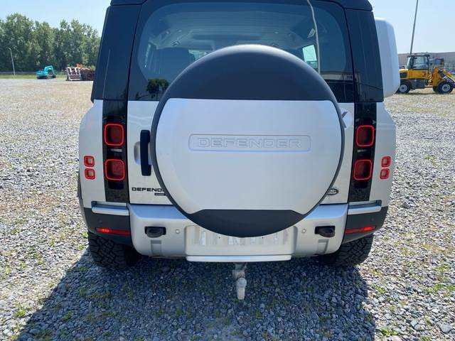 Внедорожник Land Rover Defender 110 P400: фото 9
