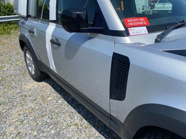 Внедорожник Land Rover Defender 110 P400: фото 14