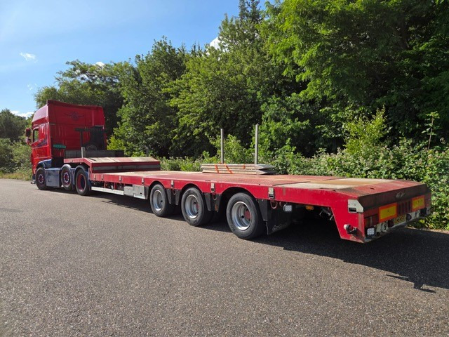 DAF XF 460 FTG 6x2 Super Spacecab + Nooteboom semi-dieplader - Грузовик-шасси: фото 2 DAF XF 460 FTG 6x2 Super Spacecab + Nooteboom semi-dieplader - Грузовик-шасси: фото 2