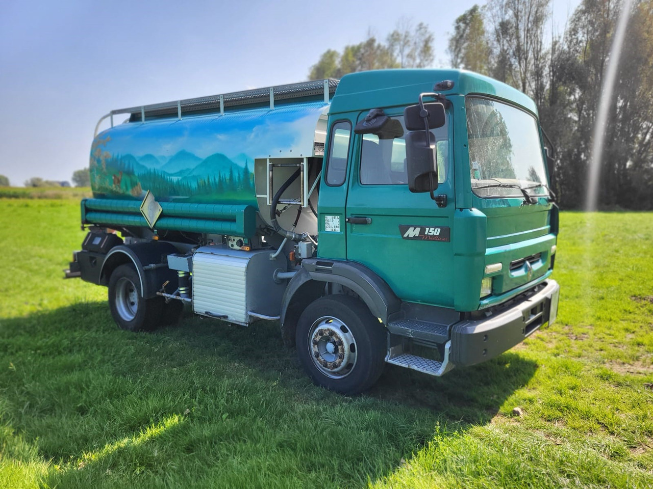 Renault Midliner 150 - Грузовик-цистерна: фото 3 Renault Midliner 150 - Грузовик-цистерна: фото 3