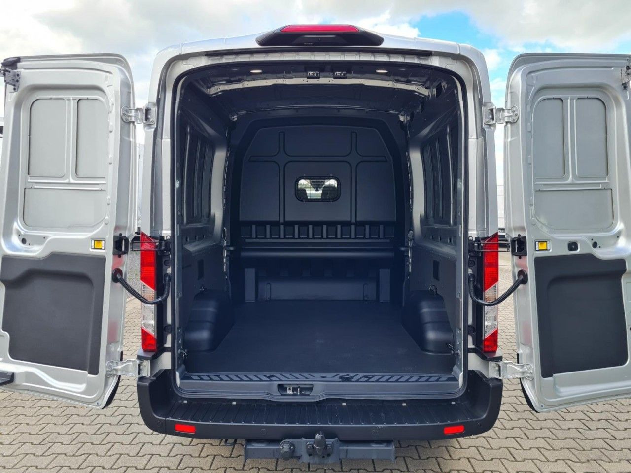 Цельнометаллический фургон, Грузопассажирский фургон Ford Transit 3,5t Kasten Doka TDCi L3 Trend AHK PDC K: фото 17