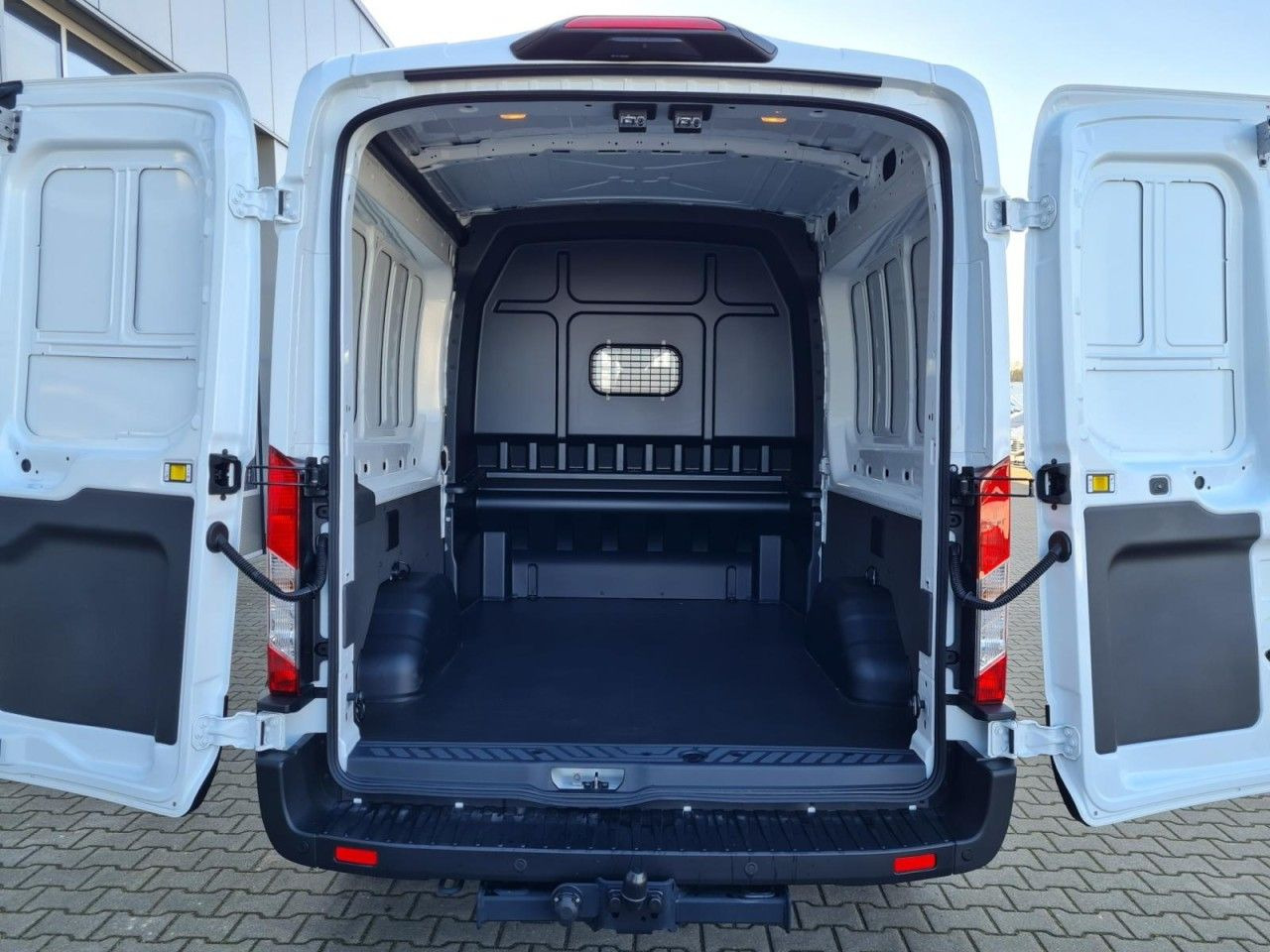 Ford Transit 350 Kasten Doka mixto TDCi L3 Trend AHK - Цельнометаллический фургон: фото 5 Ford Transit 350 Kasten Doka mixto TDCi L3 Trend AHK - Цельнометаллический фургон: фото 5