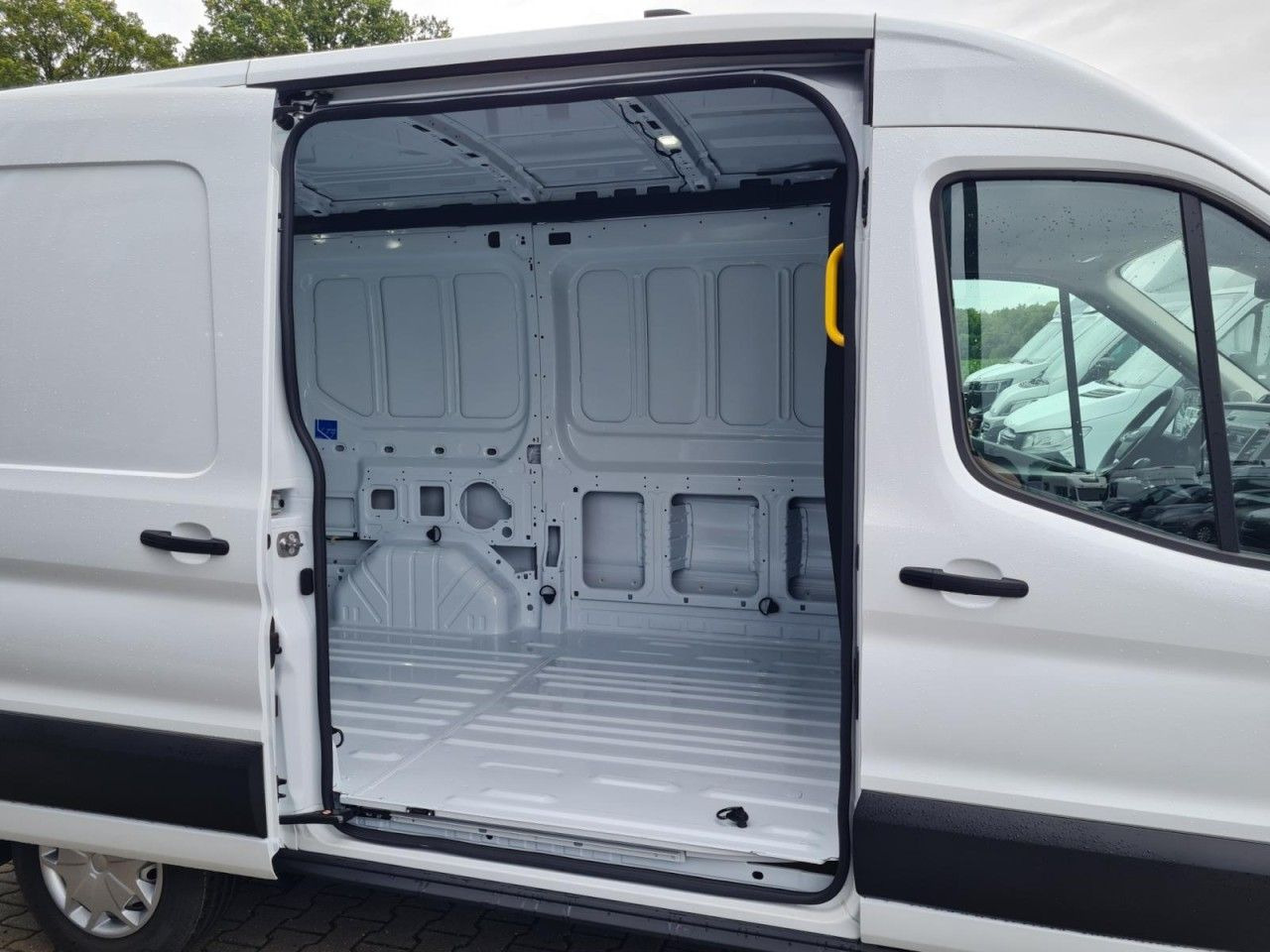 Ford Transit Kasten TDCi L2H2 Trend Klima Tempomat - Легковой фургон: фото 4 Ford Transit Kasten TDCi L2H2 Trend Klima Tempomat - Легковой фургон: фото 4